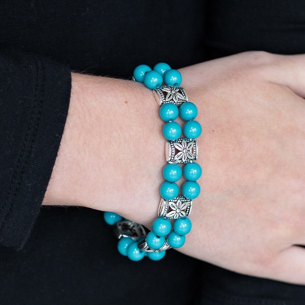 ❤️‍🔥5/$25❤️‍🔥 Daisy Debutante Blue Bracelet